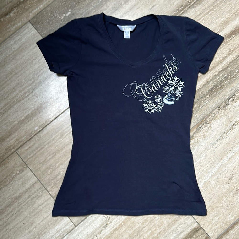 Women’s Vancouver Canucks V-neck T-shirt